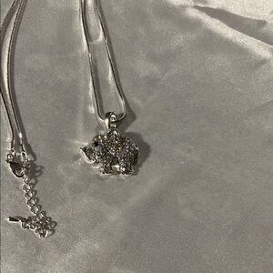 Silver Elephant Pendant Necklace 8in chain 2in extension new